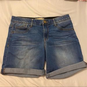 Democracy Denim Shorts “Ab” technology